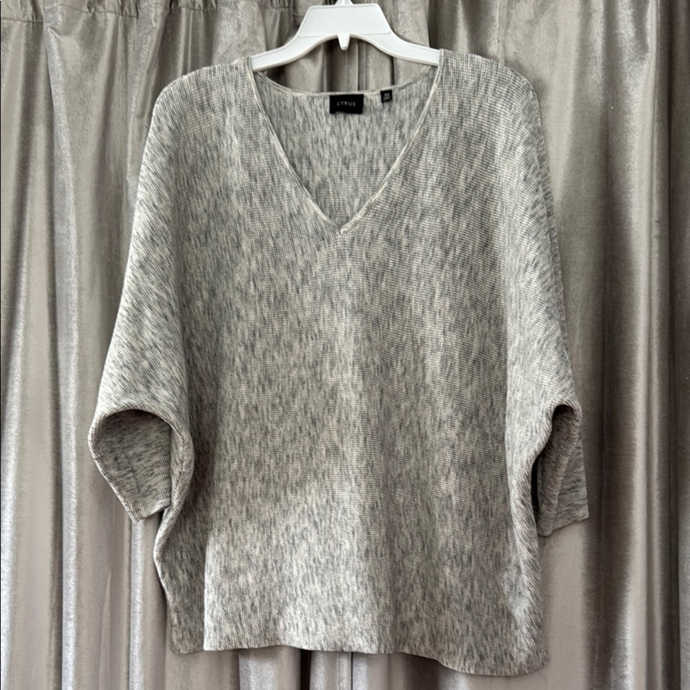 Cyrus Gray V-Neck Sweater Relaxed Fit Soft Knit
